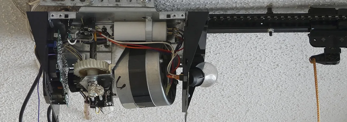 Sliding Garage Door Humming Noise Repair in Miramar, Florida